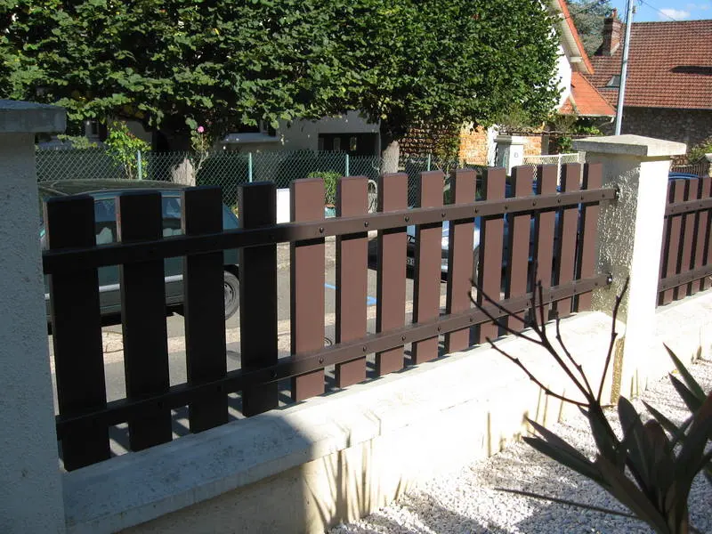 cloture sur barreaudage