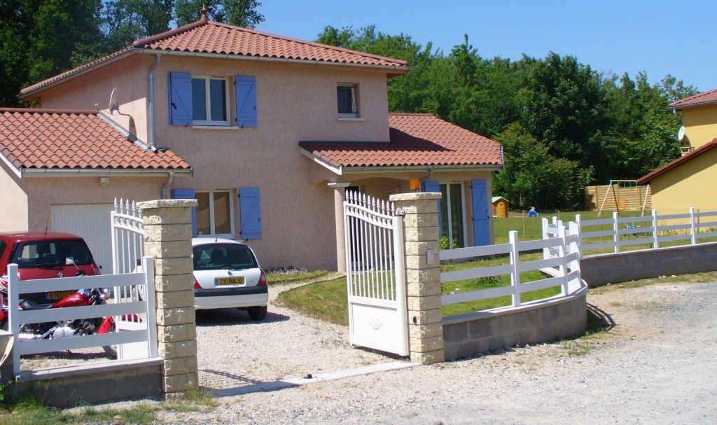 cloture ajourée verticale