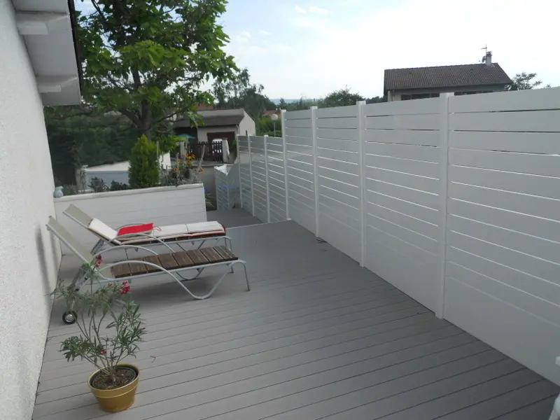 Brise vue terrasse plastic line