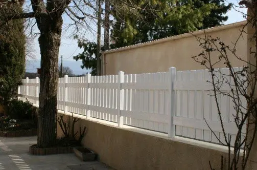 cloture verticale PVC